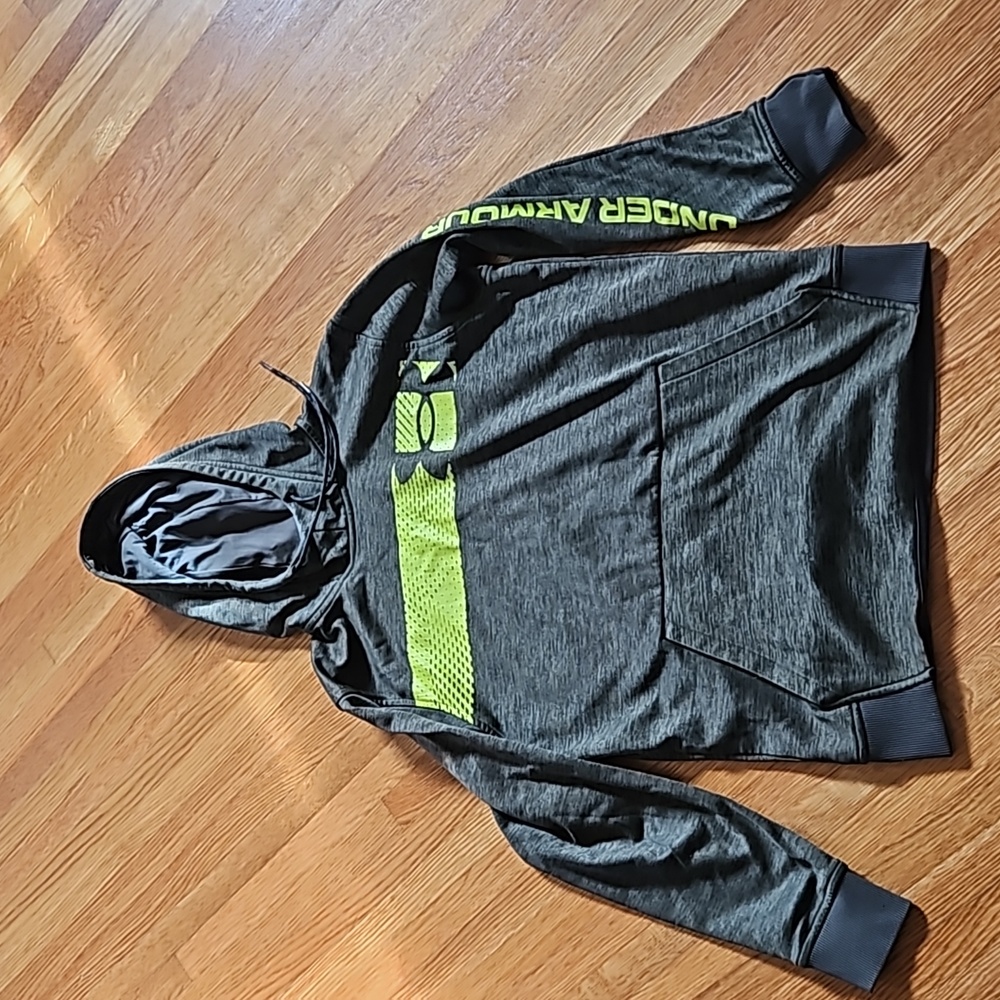 Under Armour sweatshirt
